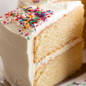 Vanilla Sponge Cake With Cream