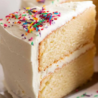 Vanilla Sponge Cake With Cream