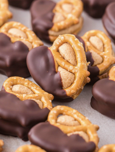 Peanut Butter Pretzel Bites Recipe